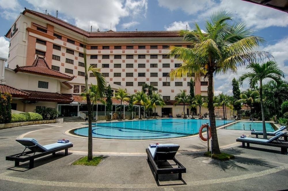 The Sunan Hotel Solo Kültér fotó